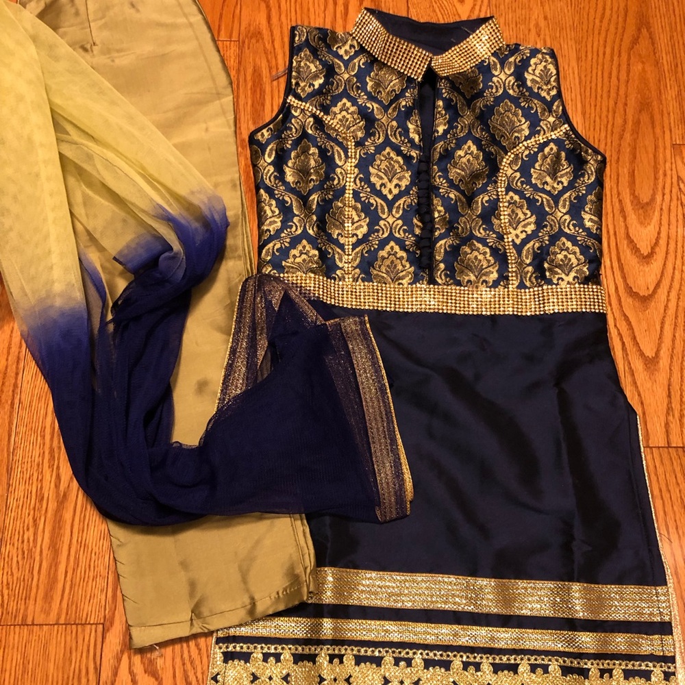 Punjabi pant suit:Navy and gold silk suit with net dupatta. Size 26 girls